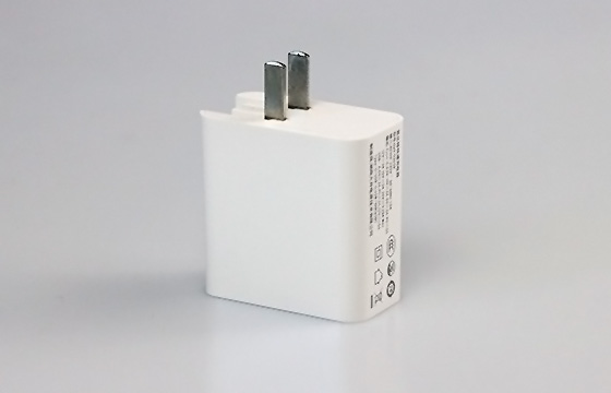 63W (5V,9V,12V,15V,20V) 65B氮化镓电源