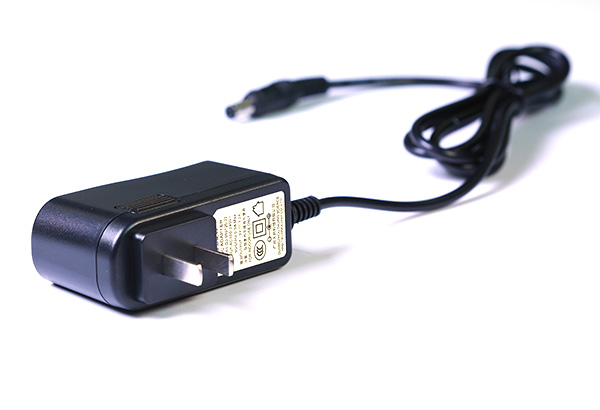 电源适配器8V1.5A-22115