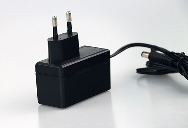 15W~18W / 5V,9V,12V,15V,24V - 18201