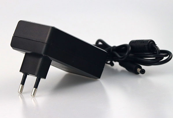 28W~36W / 8.5V,12V,15V,24V,25V - 20202