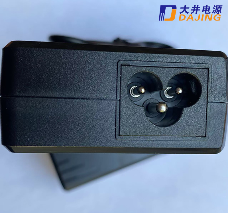 选择欧规电源适配器供应商应注意什么？